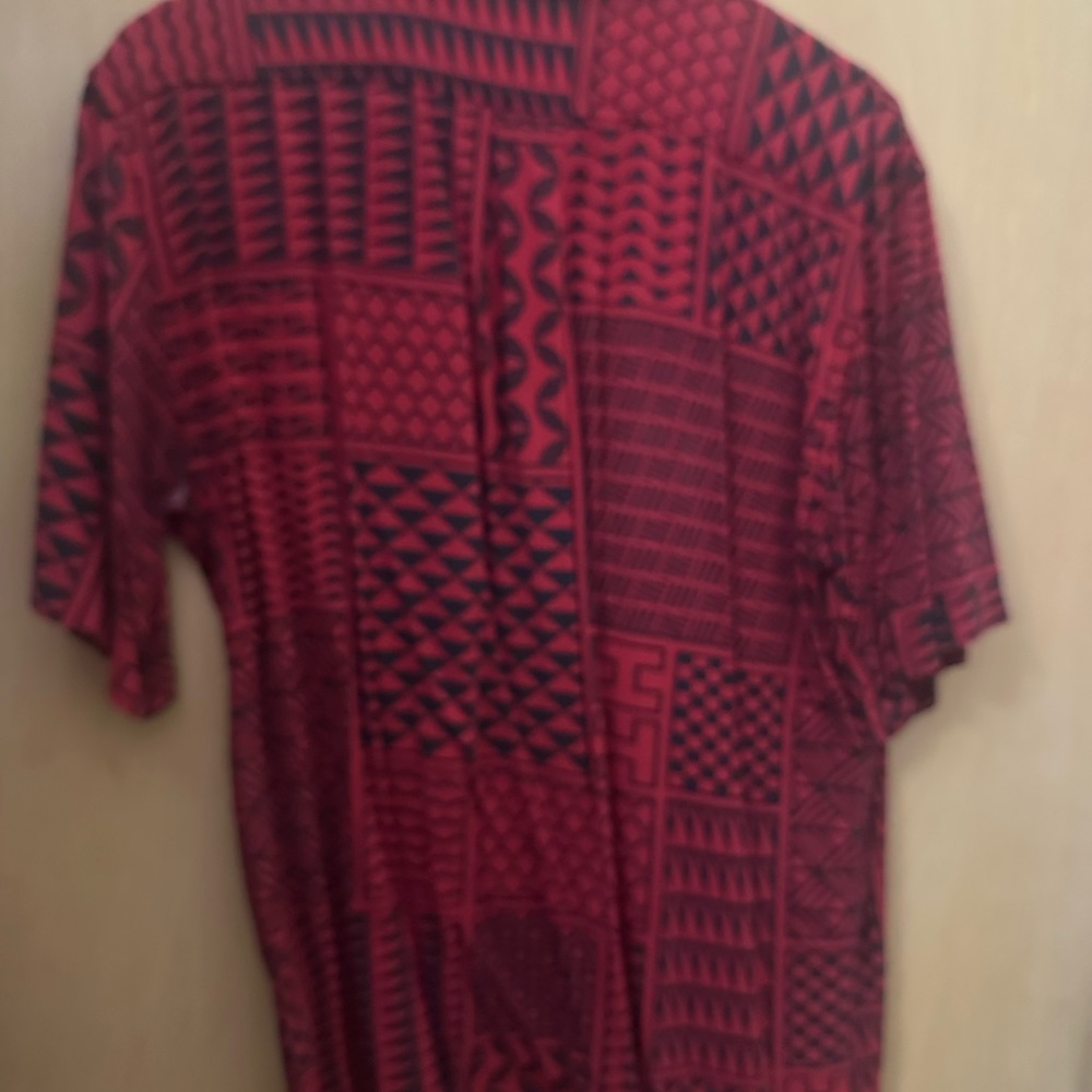 Men's Red Geometric Pattern Button Down Shirt - image 2